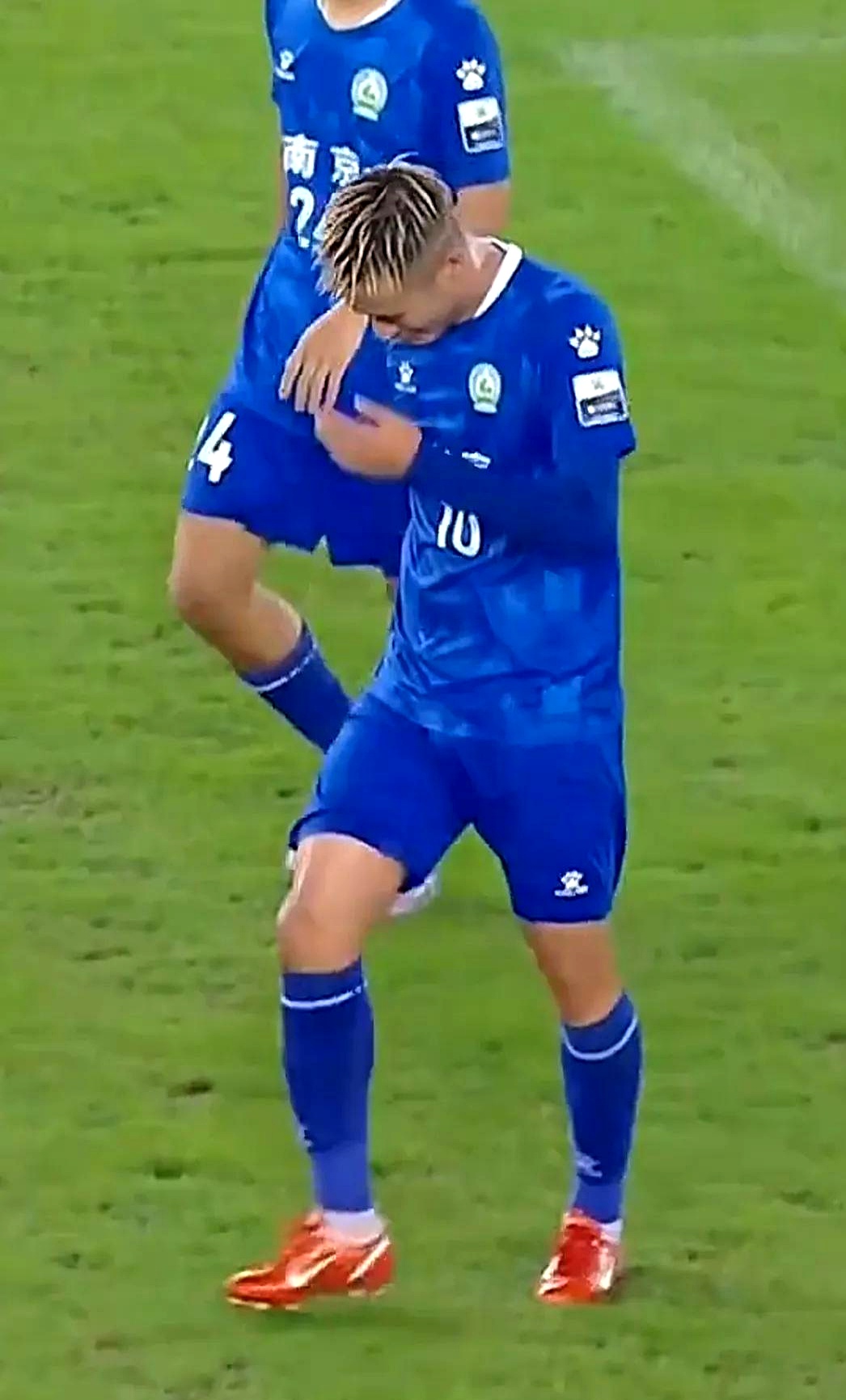 荷甲加时末段再迎强敌，里昂遗憾出局，主帅态度：管理层满意，高层口径保持一致的简单介绍