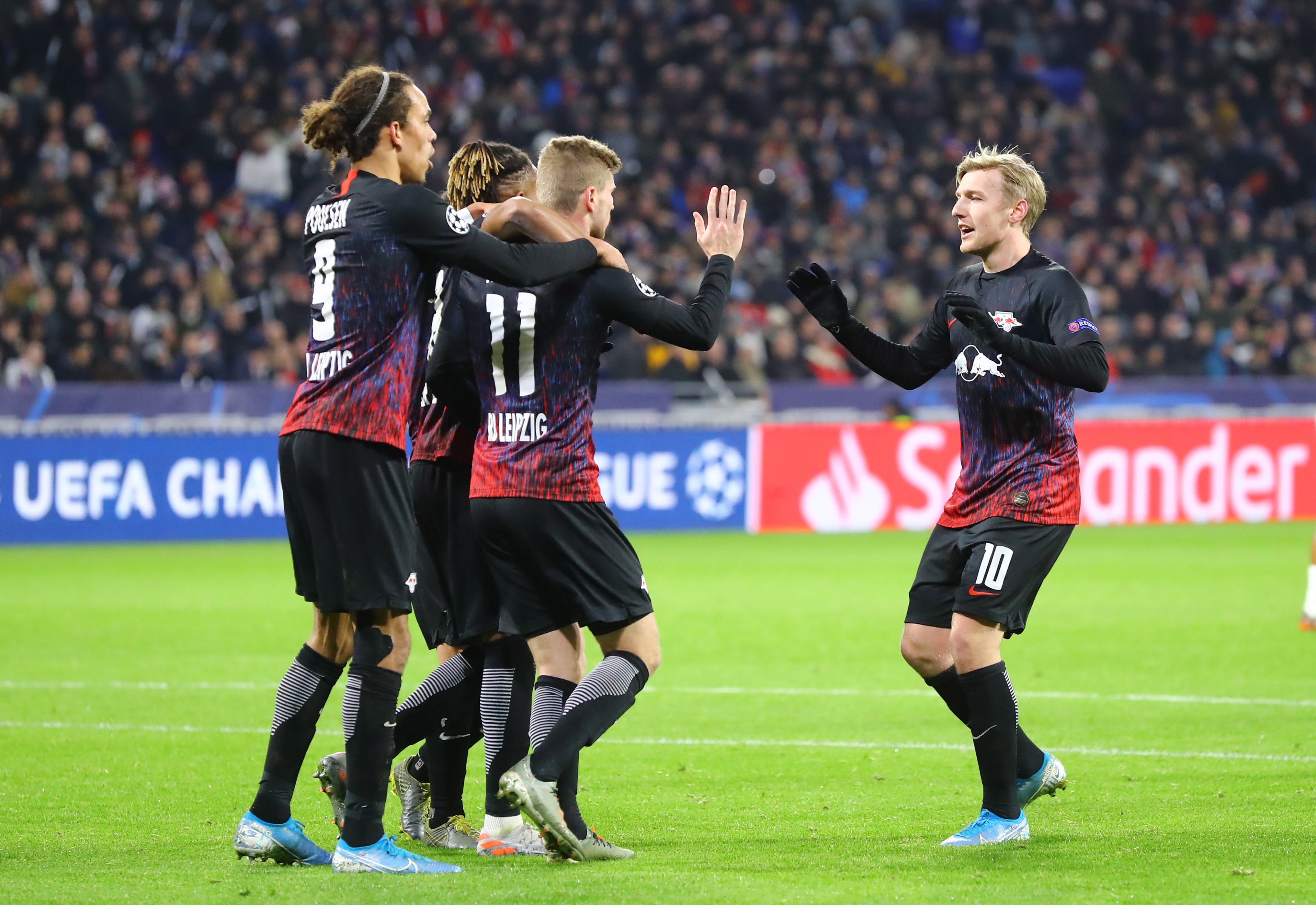 足球从阿贾克斯开启神坛 足球从阿贾克斯开启神坛